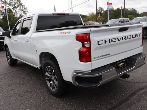 Used 2024 Chevrolet Silverado 1500 LT AWD/4WD image 3