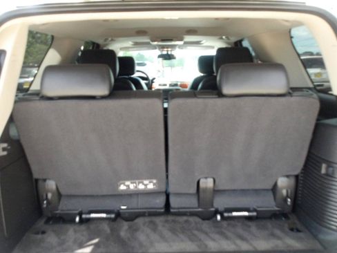 Used 2013 Chevrolet Tahoe LTZ RWD image 13