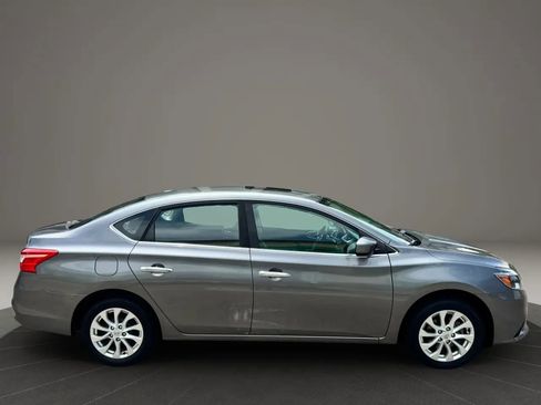 Used 2017 Nissan Sentra SV w/ Style Package FWD image 4