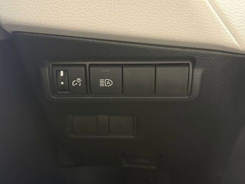 Used 2024 Toyota Corolla Cross L FWD image 20