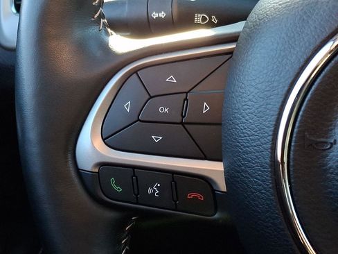 Used 2021 Jeep Compass Latitude w/ Sun and Sound Group image 23