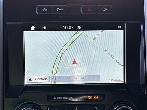 Used 2018 Ford F350 Lariat w/ Chrome Package image 30