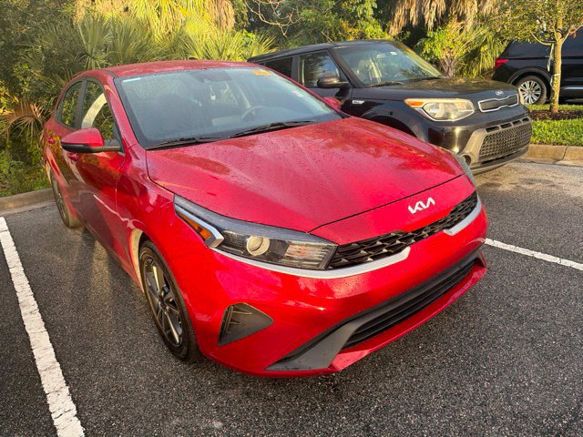 Used 2022 Kia Forte LXS w/ LXS Technology Package FWD image 4