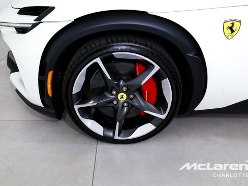 Used 2026 Ferrari Purosangue AWD/4WD image 38