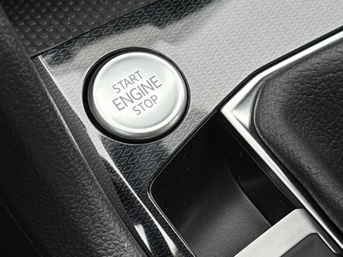 New 2026 Volkswagen Taos S image 21