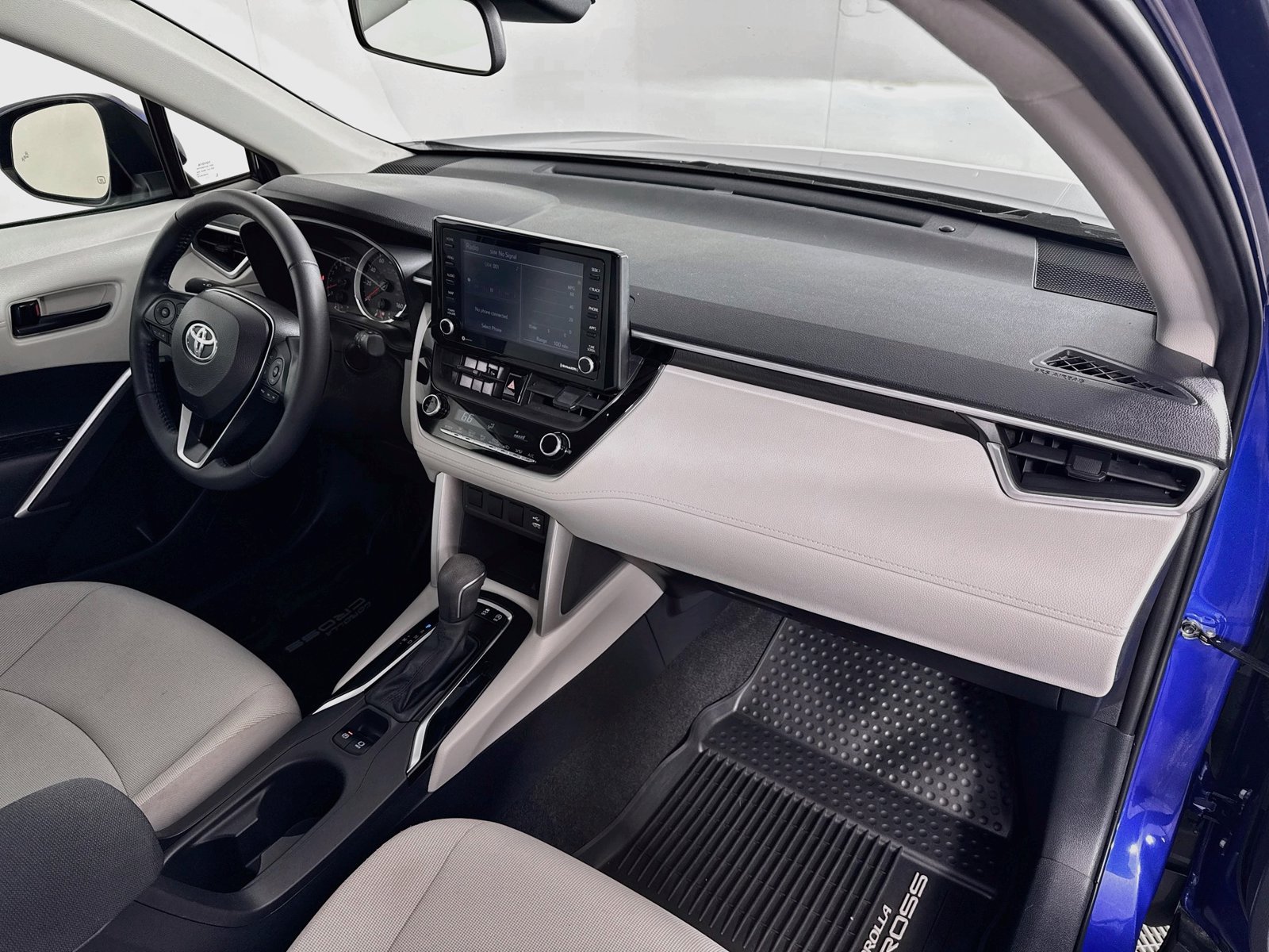 Certified 2022 Toyota Corolla Cross LE AWD/4WD image 27