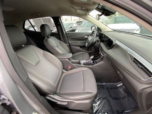 Used 2025 Buick Encore GX Preferred image 25