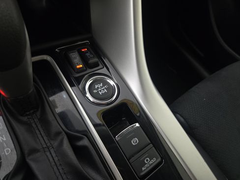 Used 2023 Mitsubishi Eclipse Cross AWD image 28