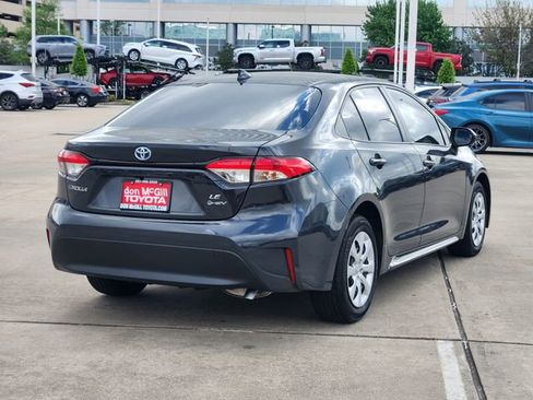 Certified 2025 Toyota Corolla LE image 5