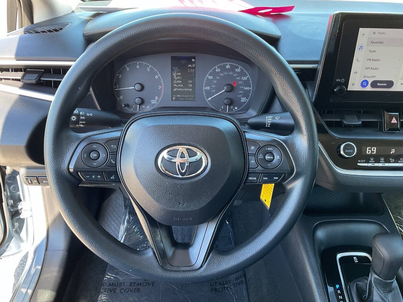 Used 2023 Toyota Corolla LE FWD image 17