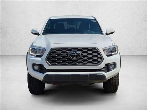 Used 2022 Toyota Tacoma TRD Off-Road w/ Technology Package RWD image 2