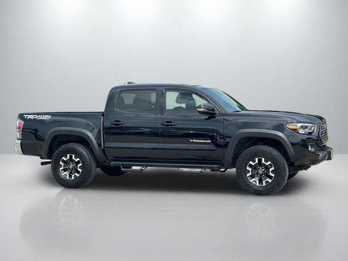 Used 2022 Toyota Tacoma TRD Off-Road AWD/4WD image 4