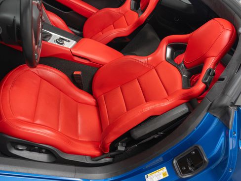 Used 2015 Chevrolet Corvette Z06 w/ 3LZ Preferred Equipment Group image 24