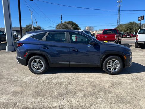 New 2026 Hyundai Tucson SE FWD image 2