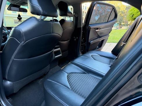 Used 2018 Toyota Camry SE FWD image 59