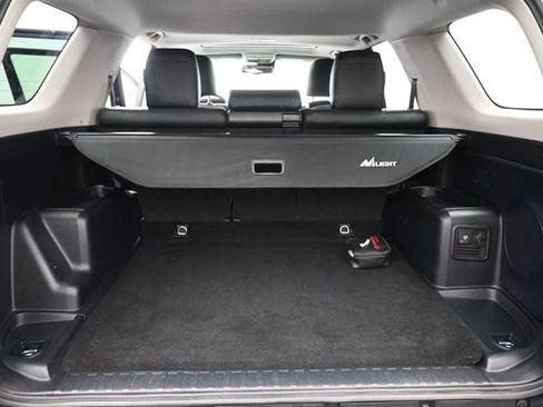 Certified 2024 Toyota 4Runner Limited AWD/4WD image 18