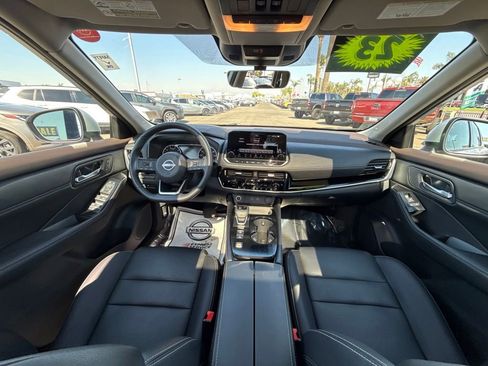Certified 2023 Nissan Rogue SL w/ SL Premium Package FWD image 15