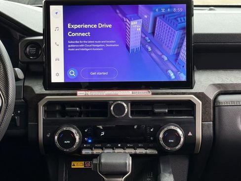 Used 2024 Toyota Tacoma Limited w/ Limited Package (LT) image 15