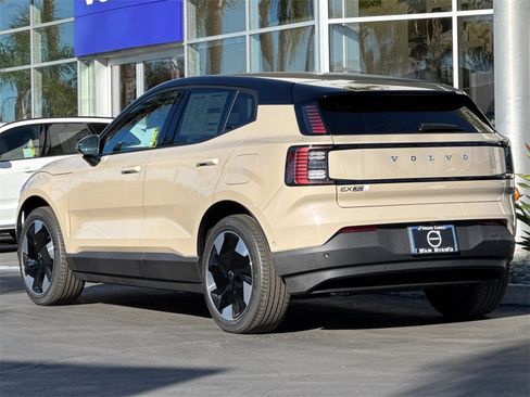New 2026 Volvo EX30 Ultra image 3
