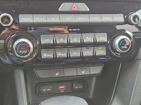 Used 2020 Kia Sportage EX image 24