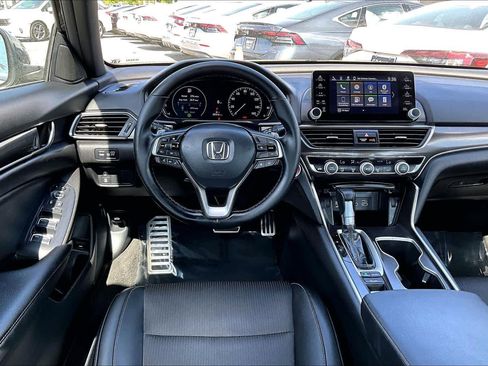Used 2022 Honda Accord Sport image 6