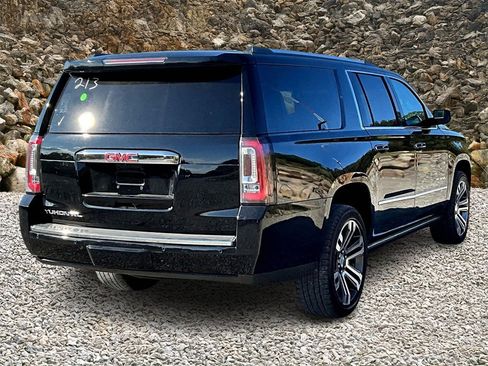 Used 2019 GMC Yukon XL Denali w/ Denali Ultimate Package image 2