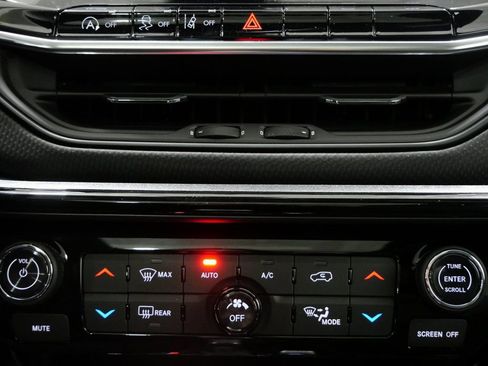 New 2026 Jeep Compass Latitude w/ Sun and Sound Group image 20