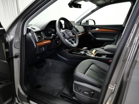 Used 2023 Audi Q5 2.0T Premium Plus w/ Premium Plus Package AWD/4WD image 14
