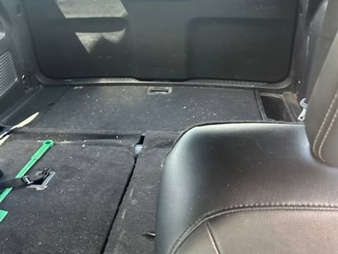 Used 2020 Ford Explorer Limited RWD image 11
