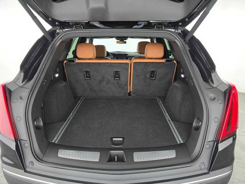 Used 2024 Cadillac XT5 Premium Luxury image 13