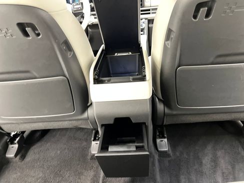 Used 2025 Hyundai Santa Fe SEL image 21