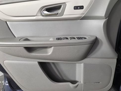 Used 2017 Chevrolet Traverse LT image 33