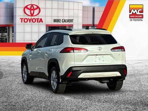 Certified 2025 Toyota Corolla Cross LE FWD image 3