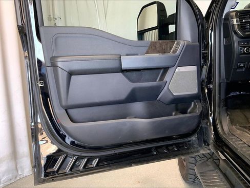 Used 2023 Ford F250 Lariat w/ Sport Appearance Package image 21