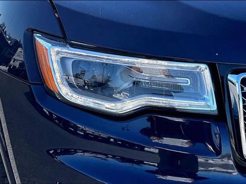 Used 2018 Jeep Grand Cherokee Overland image 29