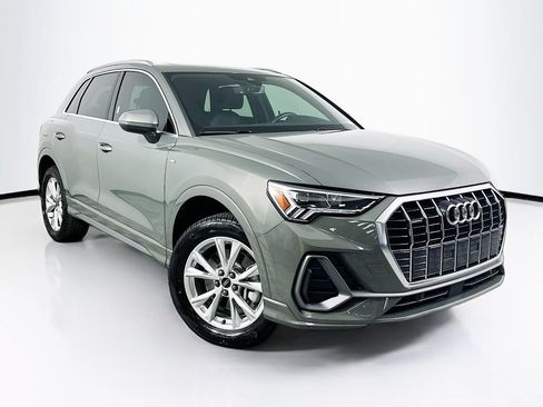 Used 2024 Audi Q3 2.0T Premium AWD/4WD image 2