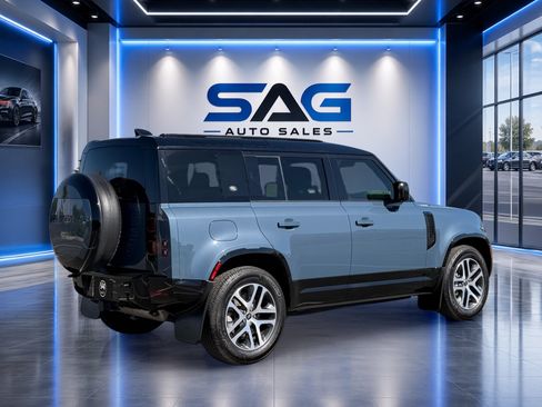 Used 2024 Land Rover Defender 110 X-Dynamic SE AWD/4WD image 4