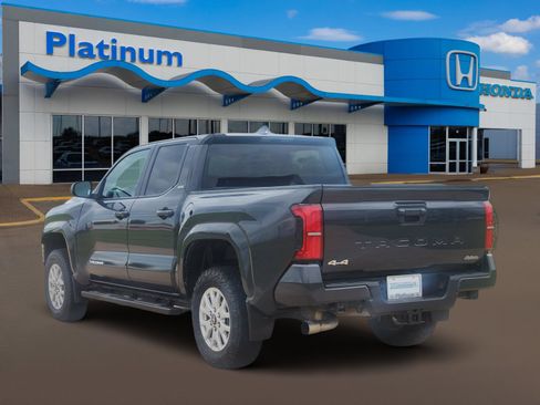 Used 2024 Toyota Tacoma SR5 AWD/4WD image 5