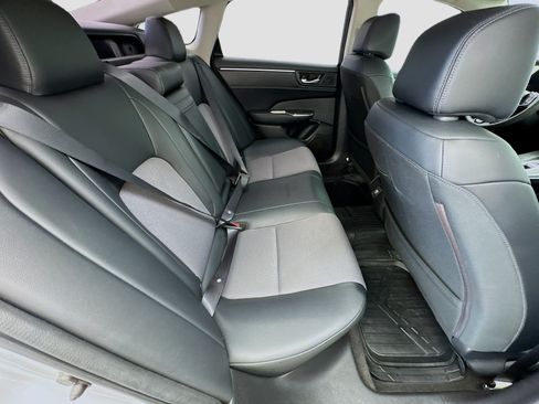 Used 2018 Honda Clarity Plug-In Hybrid image 16