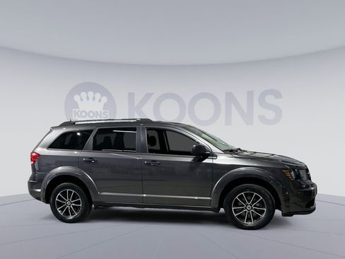 Used 2018 Dodge Journey SE w/ Connectivity Group image 17