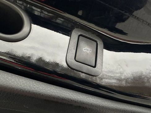 Used 2016 Toyota Highlander Limited Platinum image 38