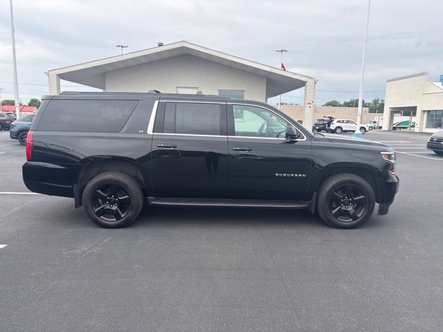 Used 2020 Chevrolet Suburban LT w/ Luxury Package AWD/4WD image 13