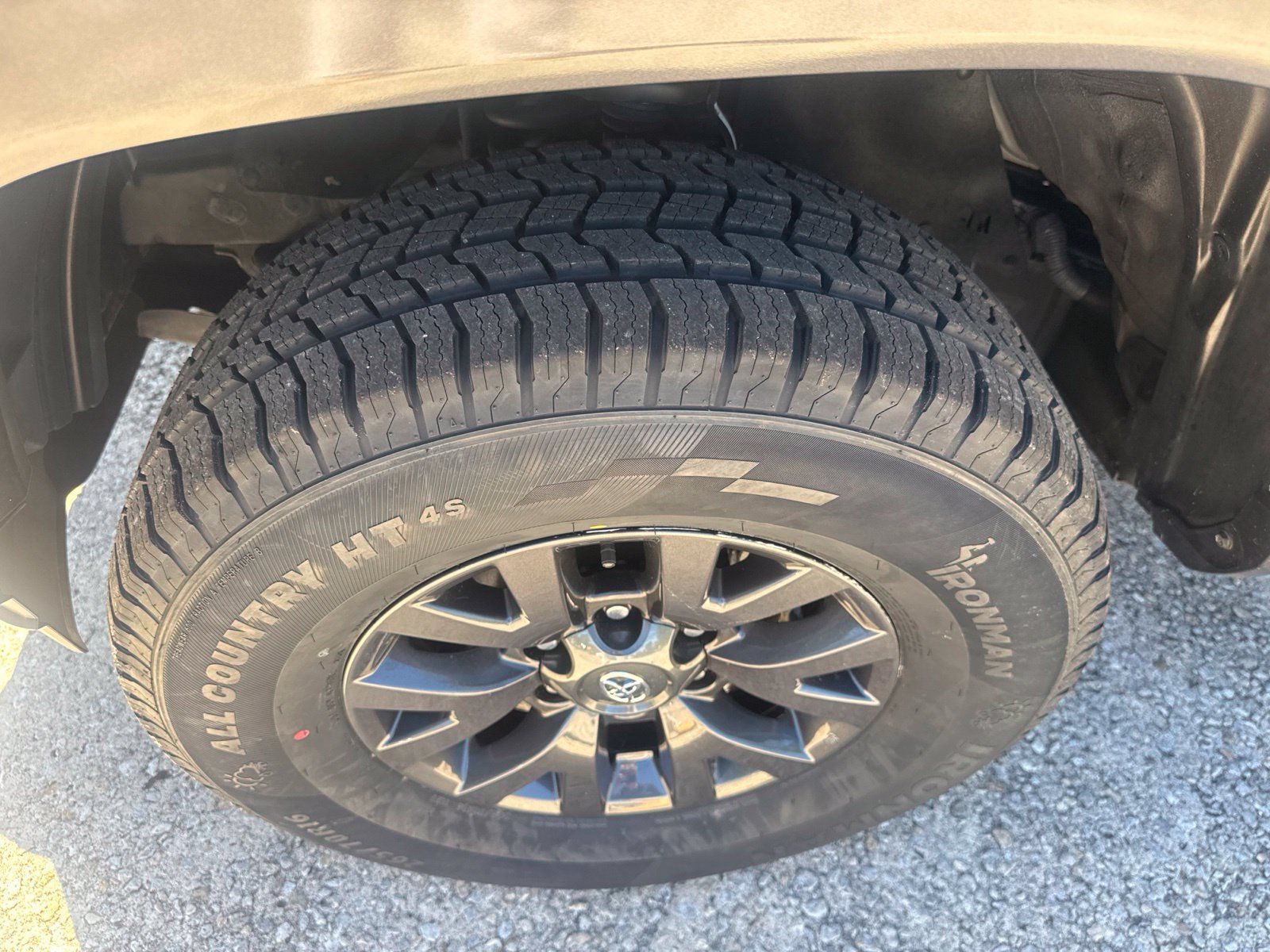 Used 2021 Toyota Tacoma SR5 RWD image 12