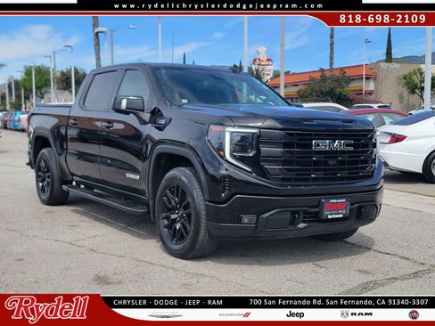 Used 2022 GMC Sierra 1500 Elevation w/ Elevation Premium Package image 1