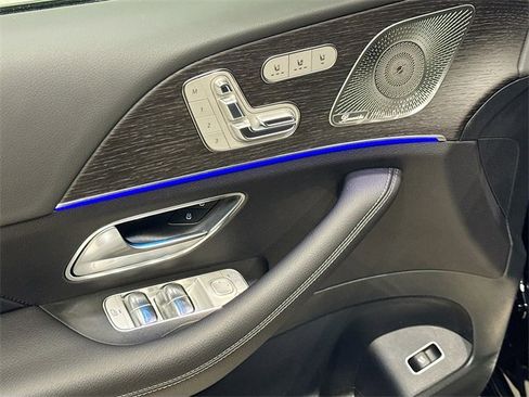 Certified 2025 Mercedes-Benz GLE 350 4MATIC image 18