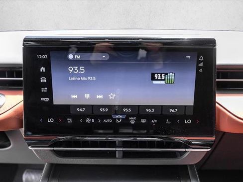 Used 2024 Lincoln Nautilus Black Label w/ Jet Appearance Package (87T) AWD/4WD image 16
