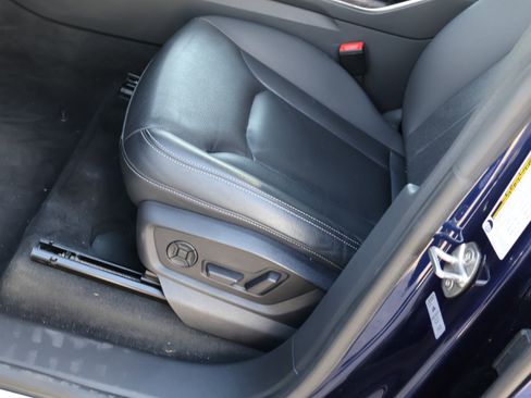 Used 2021 Audi Q8 Prestige w/ Prestige Package image 37