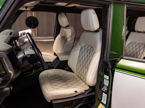 Used 2025 Ford Bronco Badlands image 20