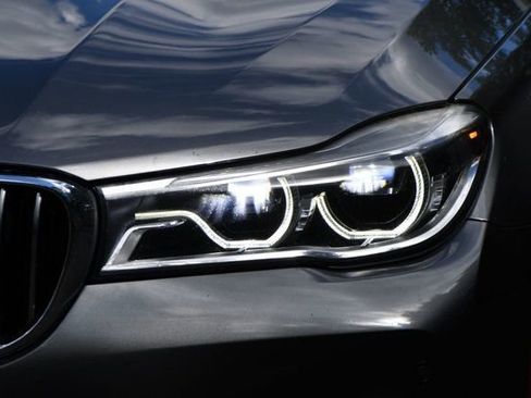 Used 2017 BMW 750i xDrive image 4