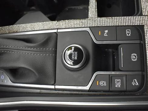 Used 2024 Kia Sorento S w/ Panoramic Sunroof Package FWD image 36